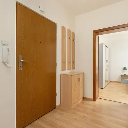 아파트 Spacerowa Cozy With Balcony In By Renters