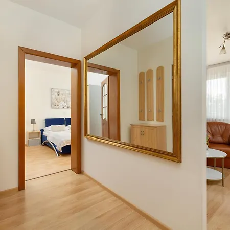 아파트 Spacerowa Cozy With Balcony In By Renters