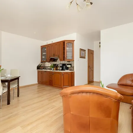 Spacerowa Cozy With Balcony In By Renters * 코워브제크
